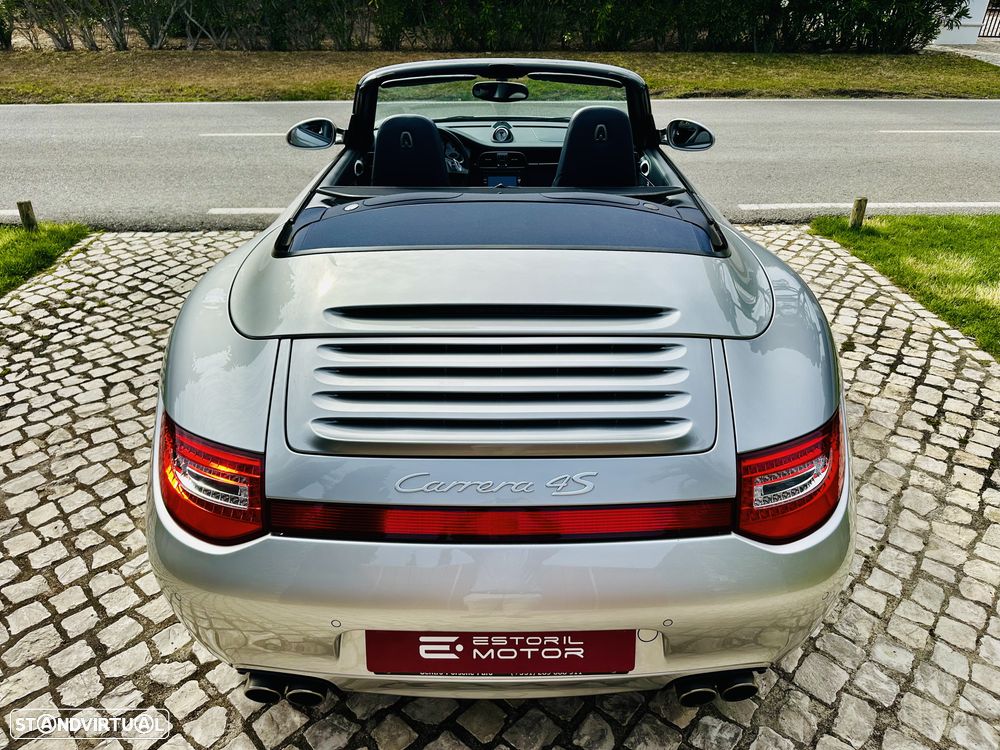 Porsche 911 Série F - 22