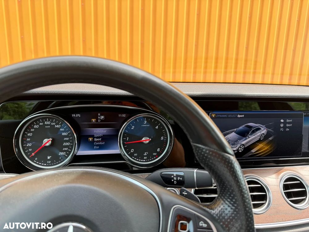 Mercedes-Benz E - 11