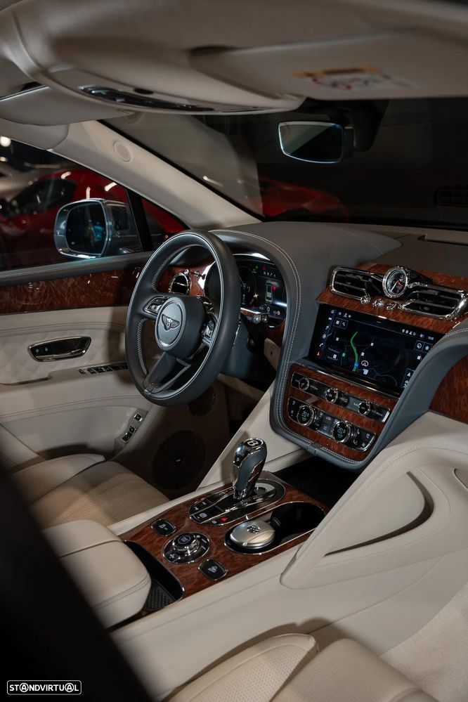 Bentley Bentayga Hybrid - 26