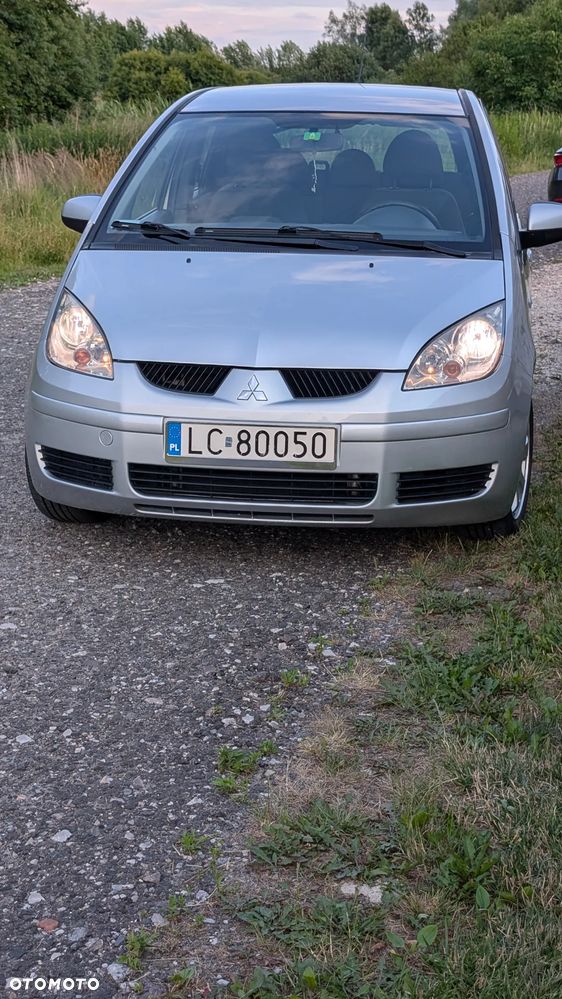 Mitsubishi Colt 1.5 Invite - 31