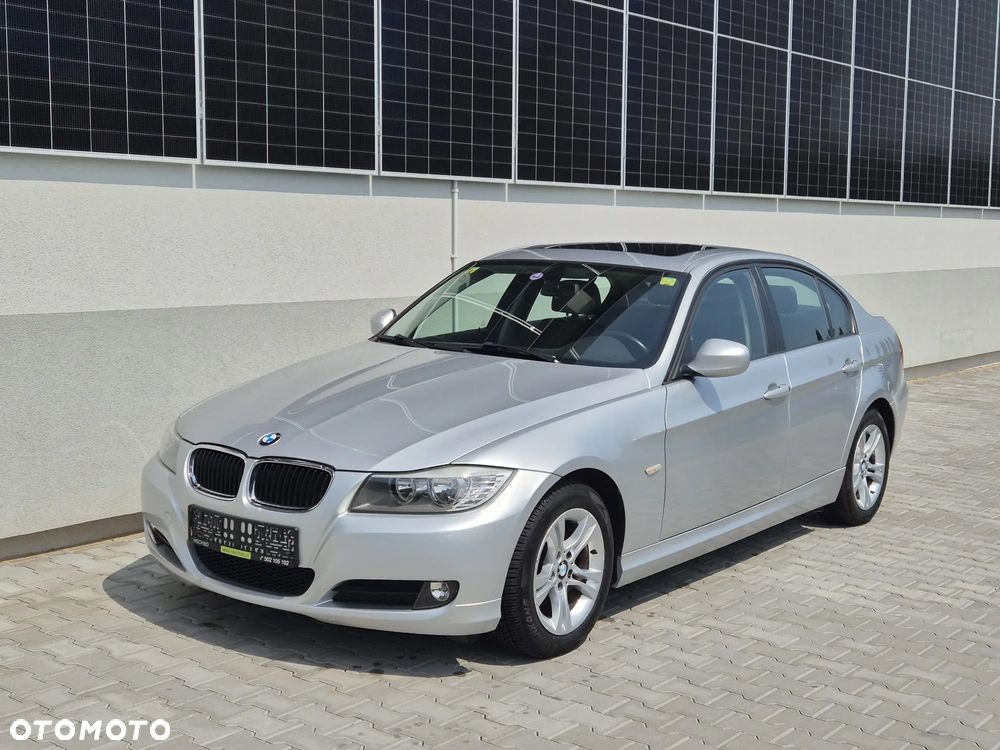 BMW Seria 3 318i Edition Exclusive - 1
