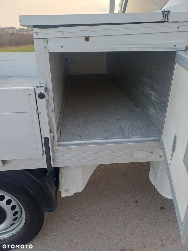 Volkswagen Transporter - 21