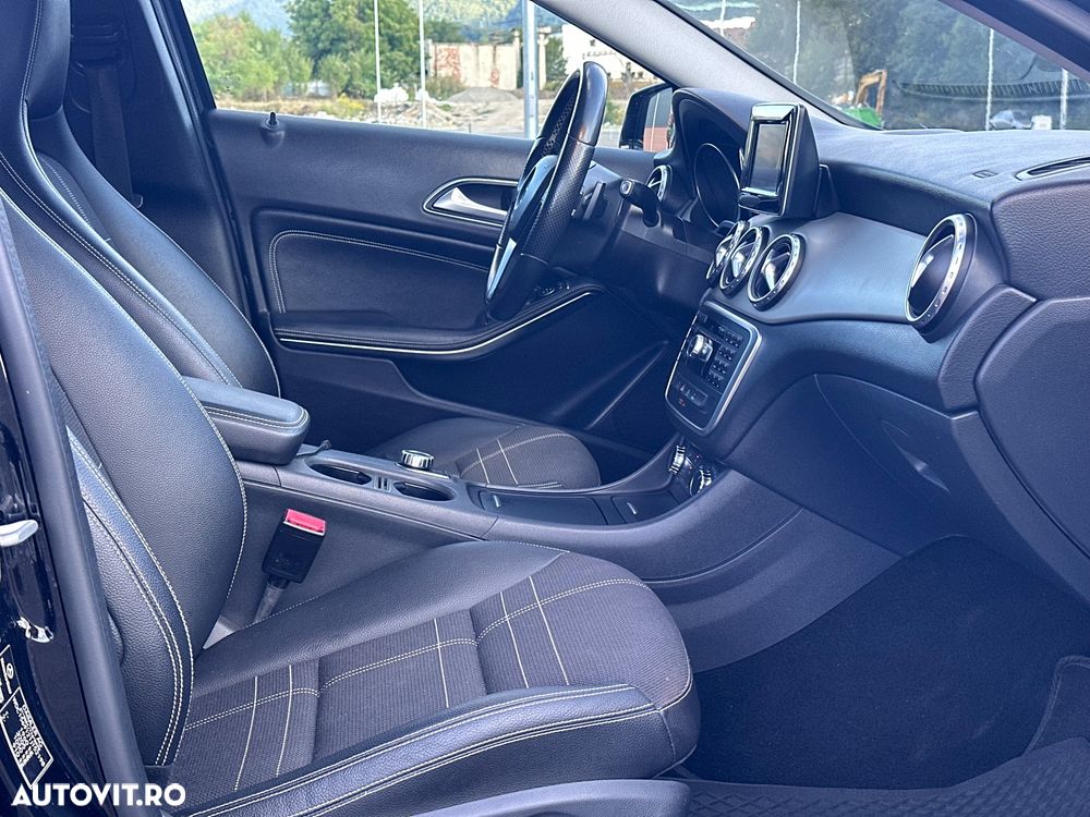Mercedes-Benz GLA - 15