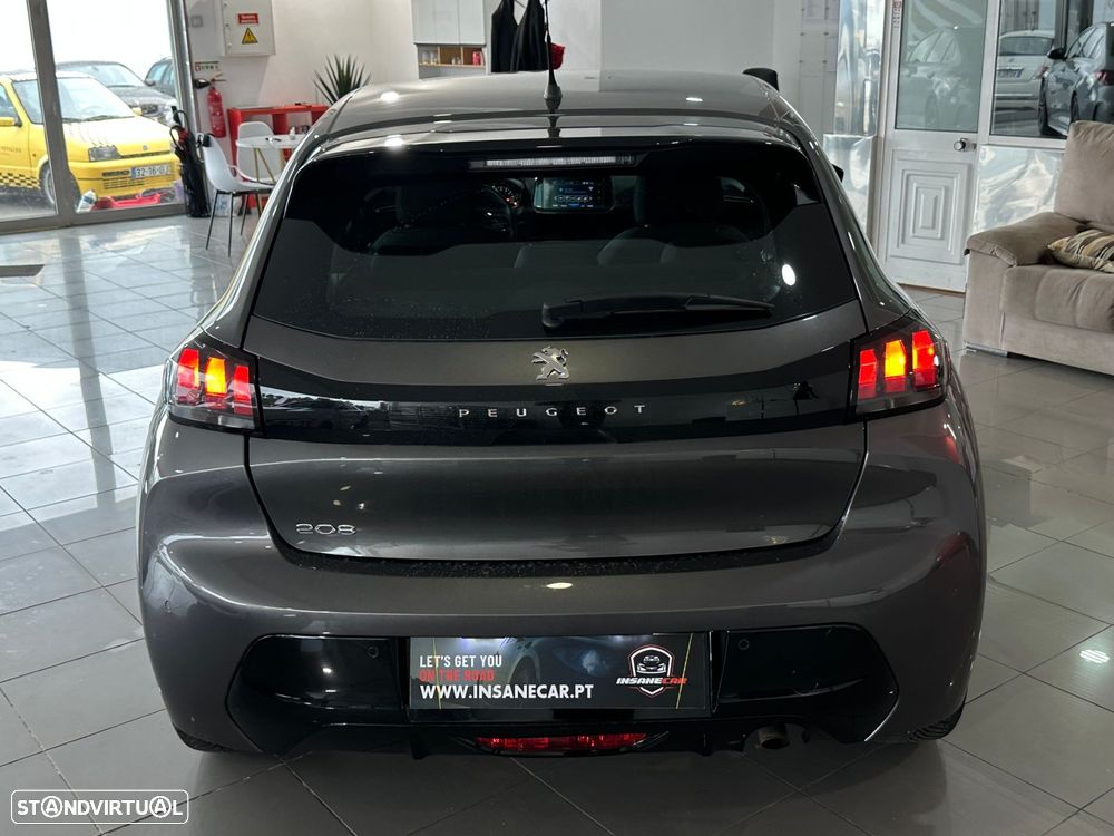 Peugeot 208 - 10