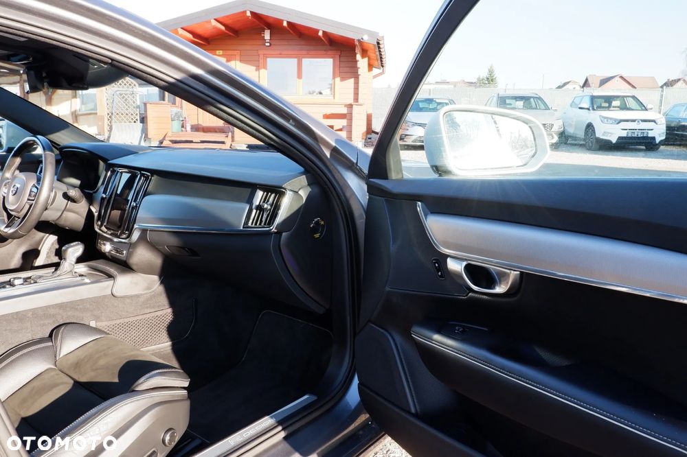 Volvo V90 T5 R-Design - 3