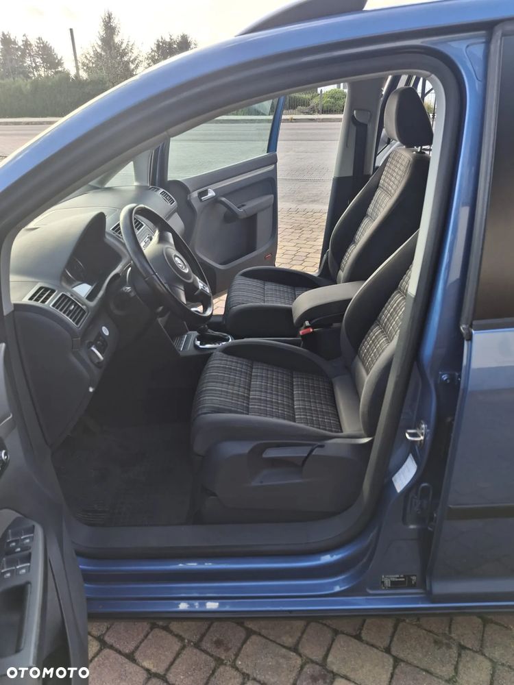 Volkswagen Touran 1.4 TSI DSG Cross - 12