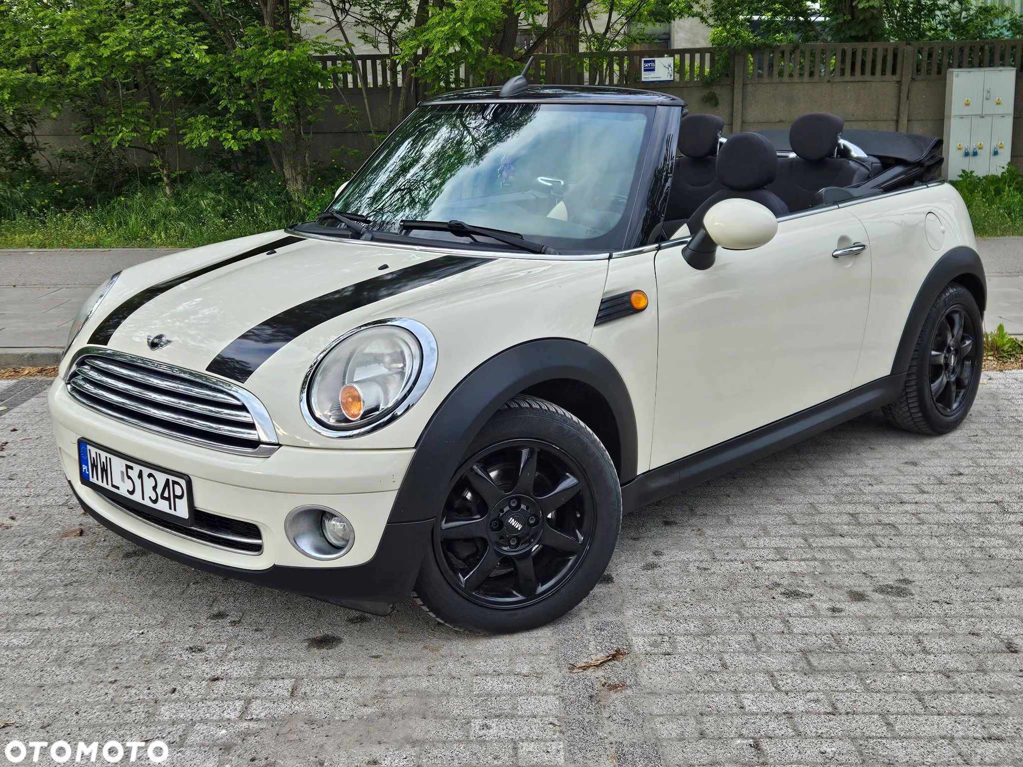 MINI Cooper Cabrio - 1