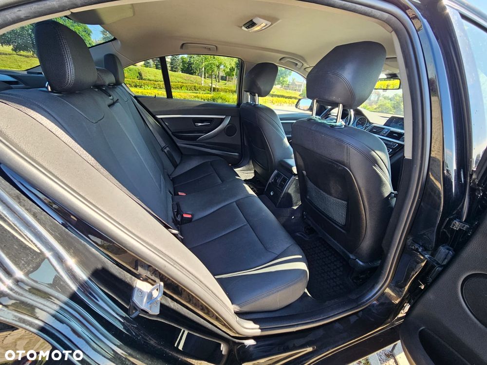 BMW Seria 3 318i GPF Sport Line - 17