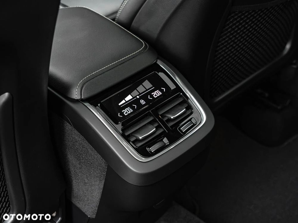 Volvo XC 60 B4 D Plus Bright - 30