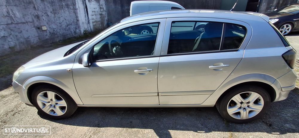 Opel Astra 1.3 CDTI Enjoy EcoFLEX - 3