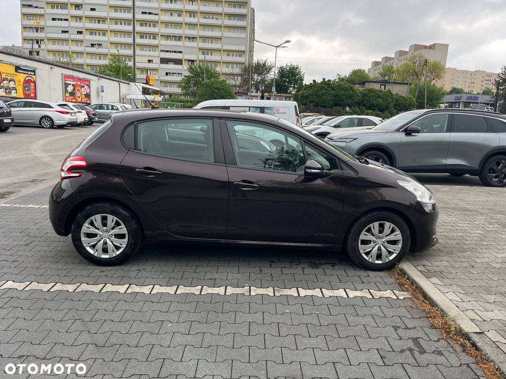 Peugeot 208 95 VTI Allure - 4