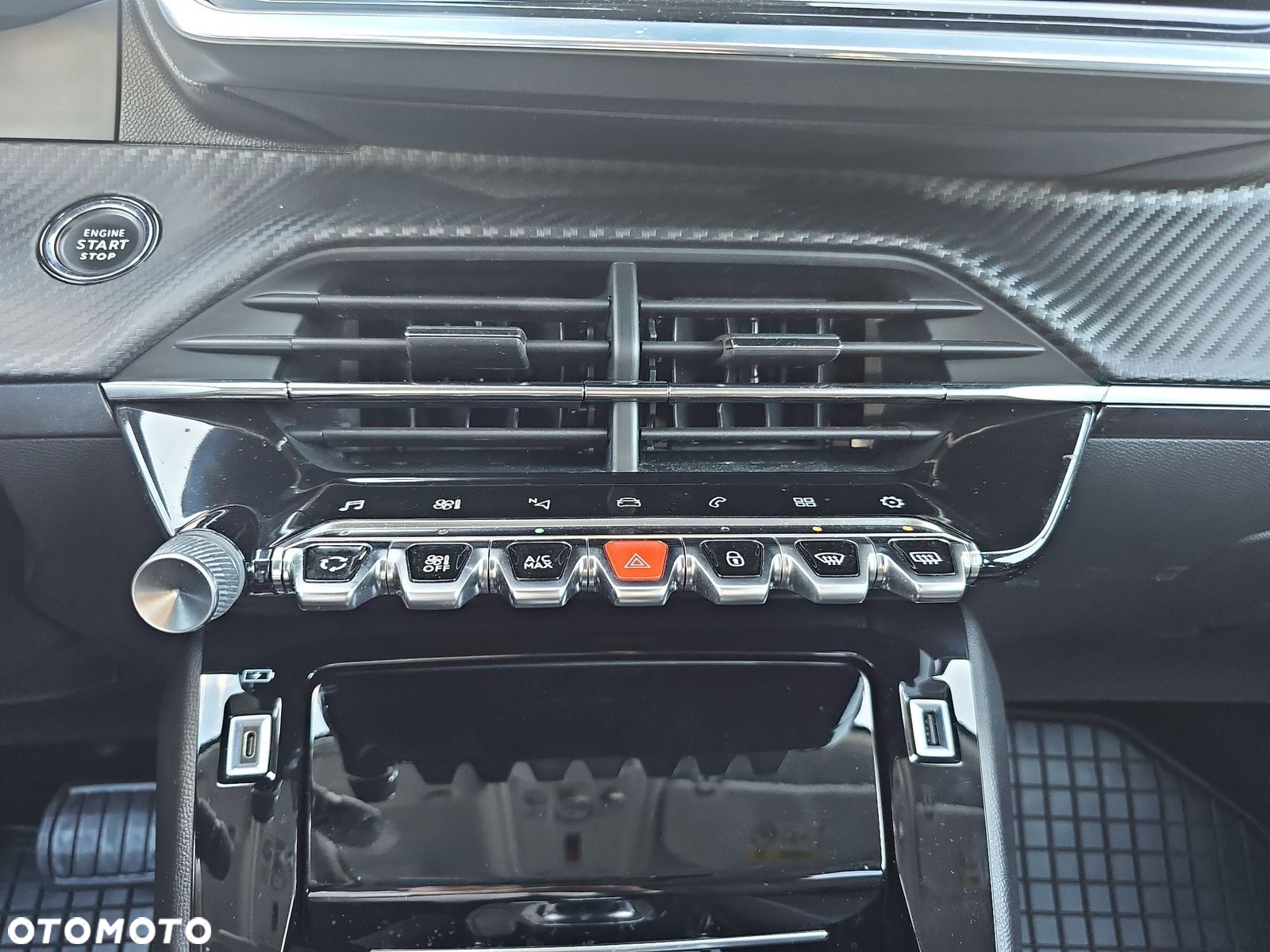 Peugeot 2008 1.5 BlueHDi Allure Pack S&S EAT8 - 17