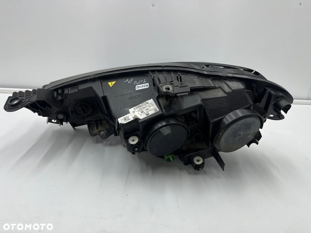 Lampa reflektor Fiat Tipo 15-26r. prawa przednia XENON KSENON + LED oryginalna EUROPA prawy przód 52 - 8