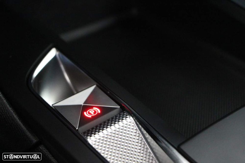 DS DS3 E-Tense Performance Line - 19