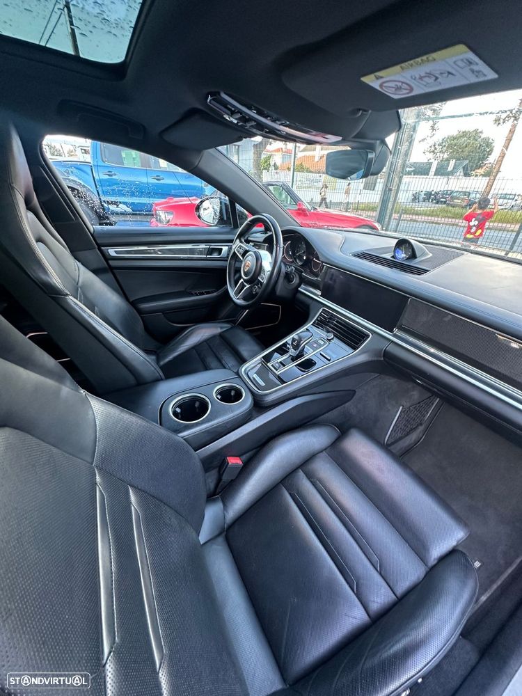Porsche Panamera Sport Turismo - 20