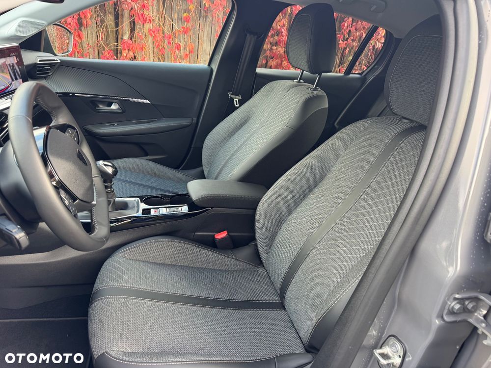 Peugeot 208 - 20