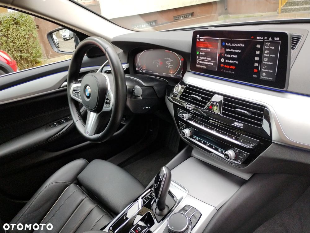 BMW Seria 5 520d Touring Luxury Line - 8