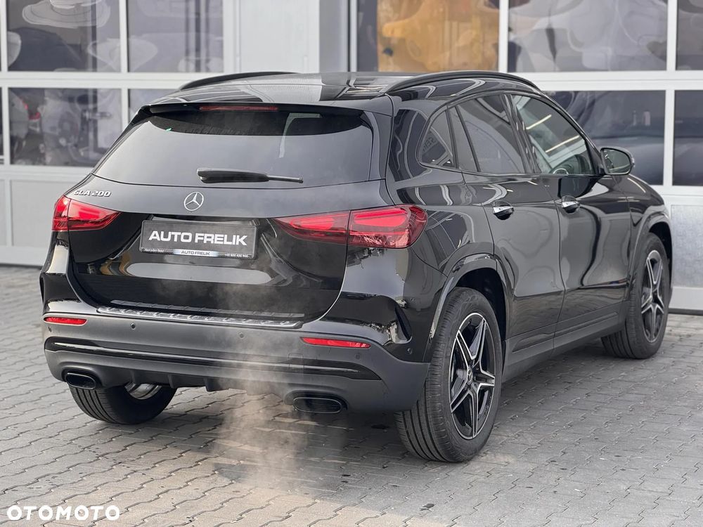 Mercedes-Benz GLA 200 AMG Line - 9