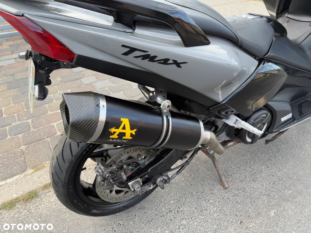 Yamaha Tmax - 25