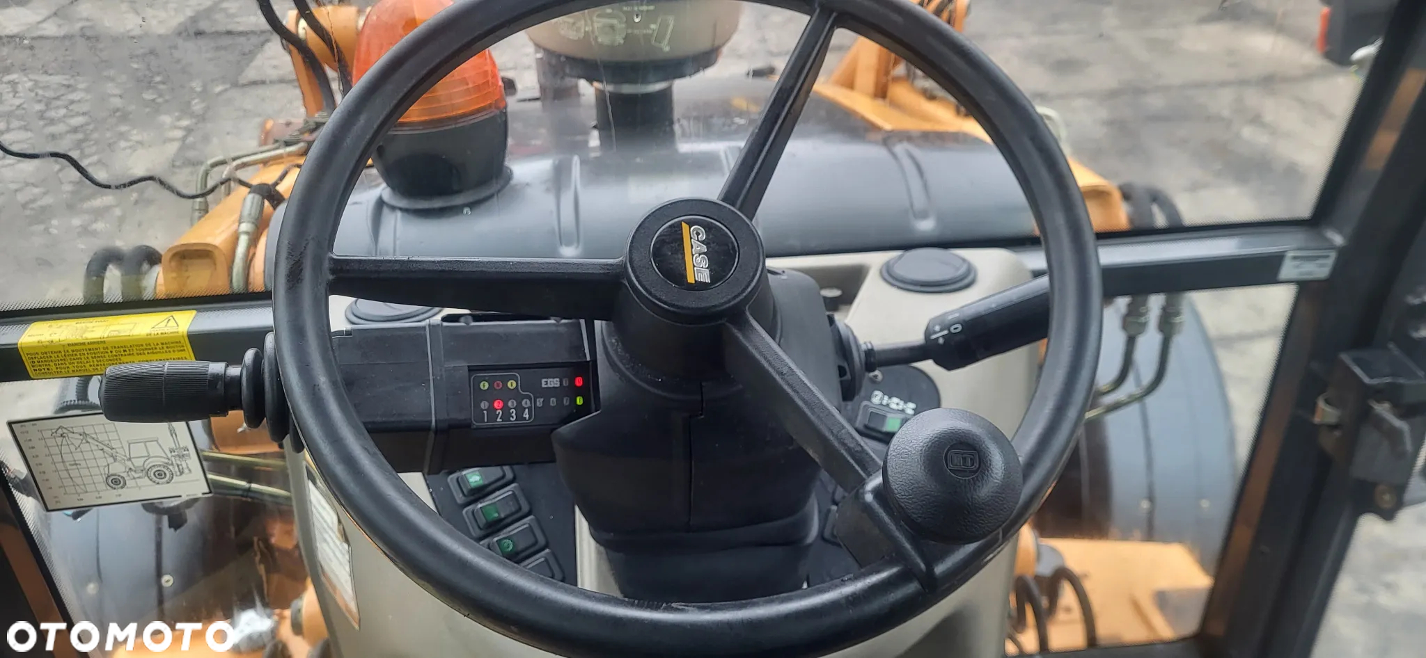 Case 590 Super R 4X4 - 15