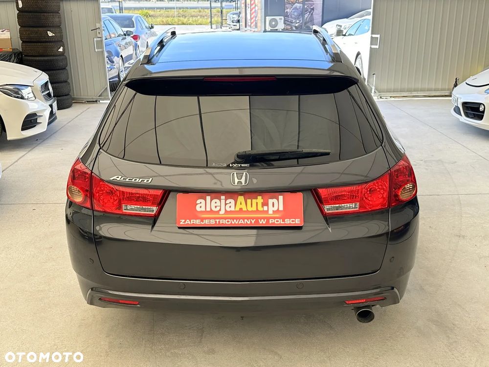 Honda Accord 2.0 Executive - 11