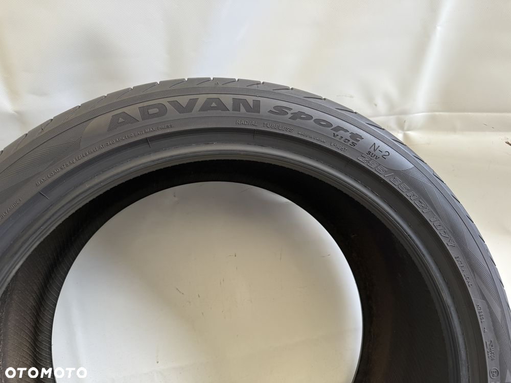 295/35/21 Yokohama Advan Sport V105 N-2 SUV 107Y - 2