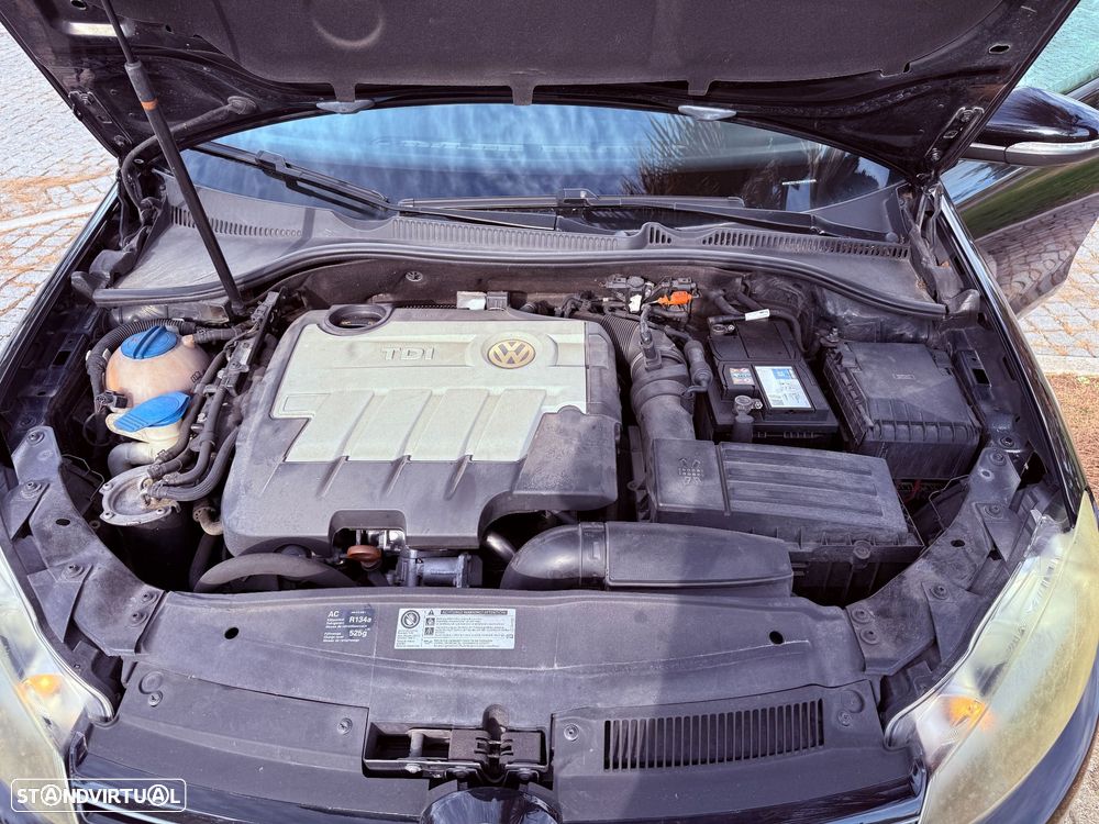 VW Golf 2.0 TDi Confortline - 9