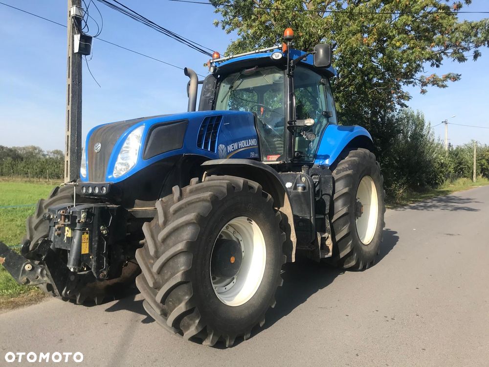 New Holland T8 - 1