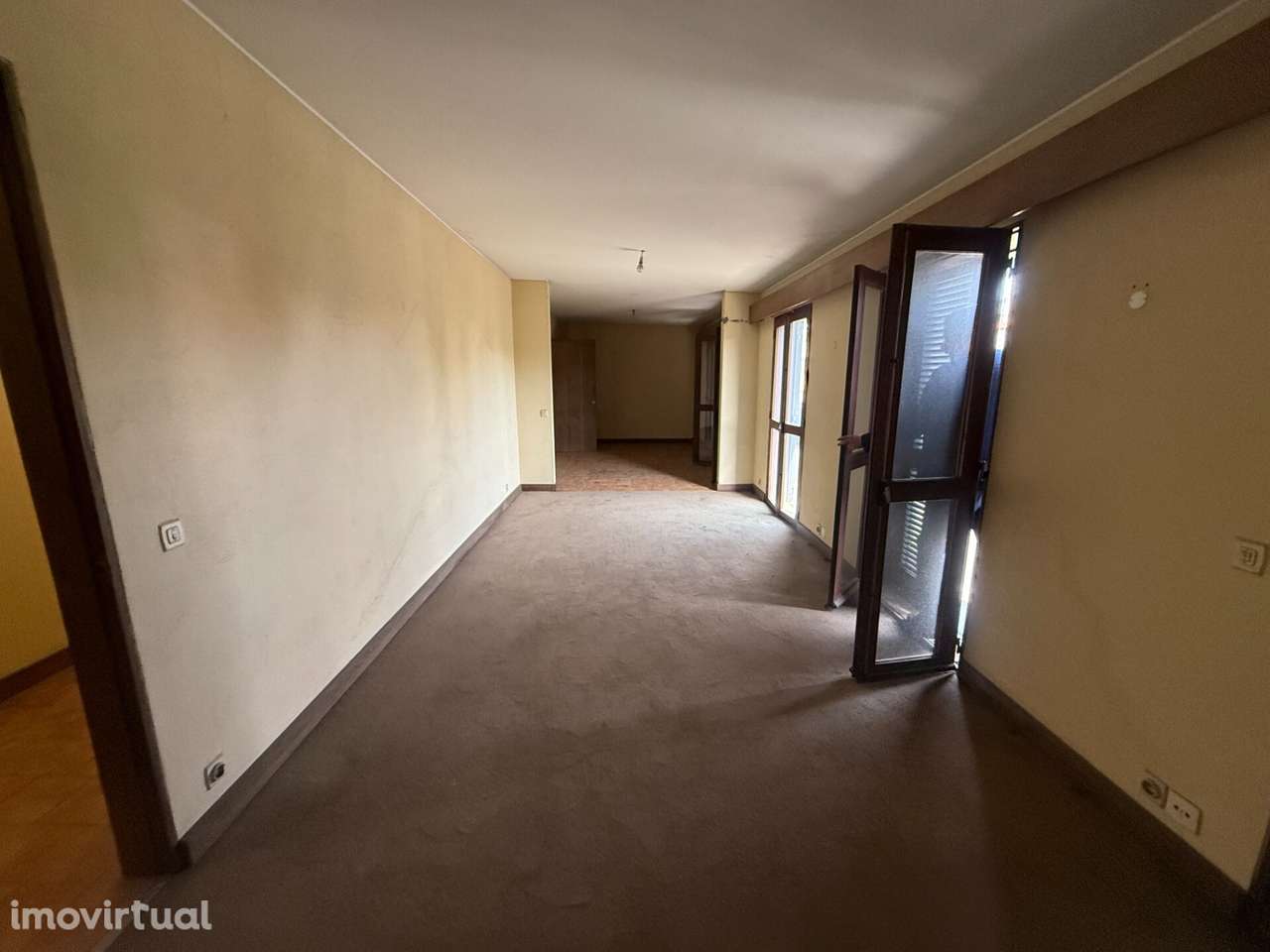 T3 com Terraço no Centro de Fafe – Localização Premium - Grande imagem: 4/19