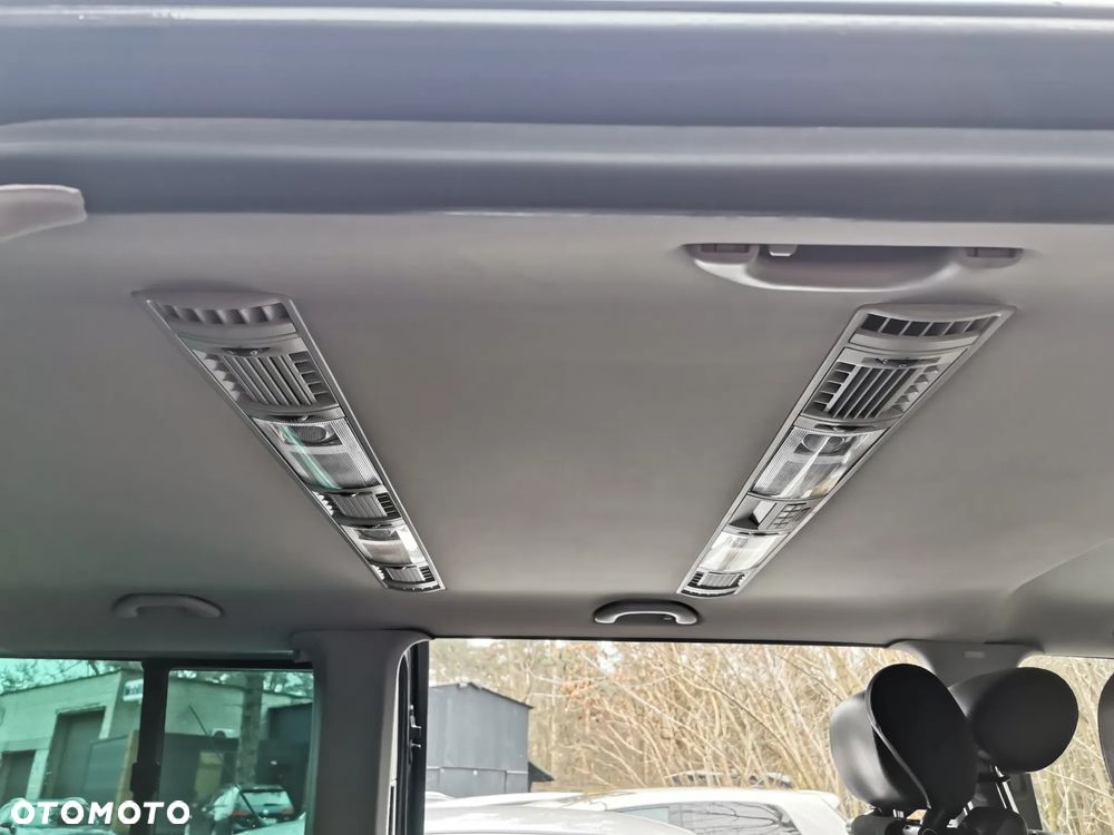 Volkswagen Multivan - 17