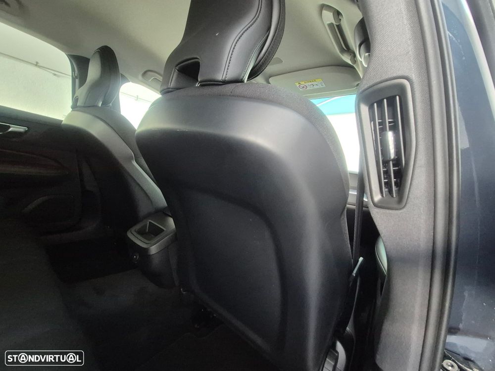 Volvo V60 2.0 B4 Momentum Geartronic - 28