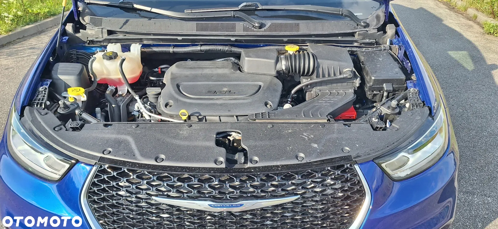 Chrysler Pacifica - 12