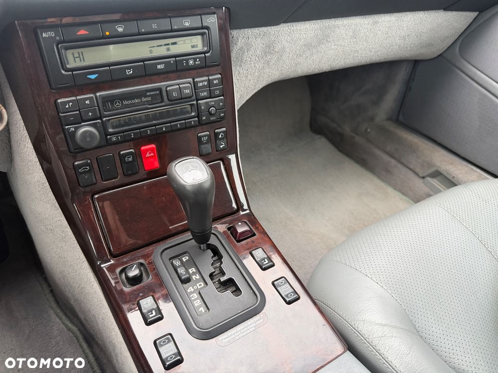 Mercedes-Benz SL - 13