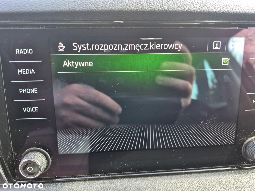 Skoda Karoq 1.5 TSI ACT 4x2 Style DSG - 11