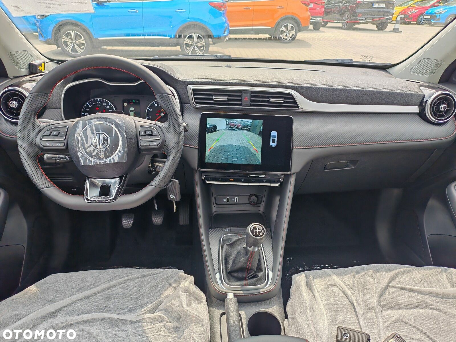 MG ZS - 10