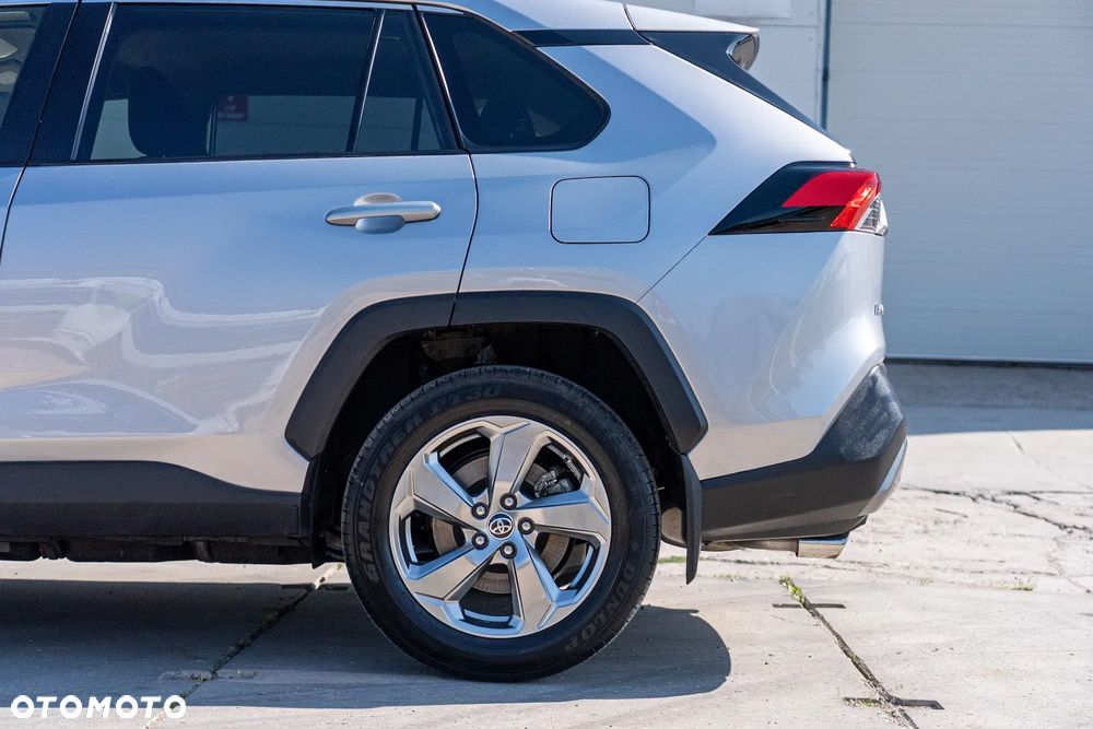 Toyota RAV4 - 4