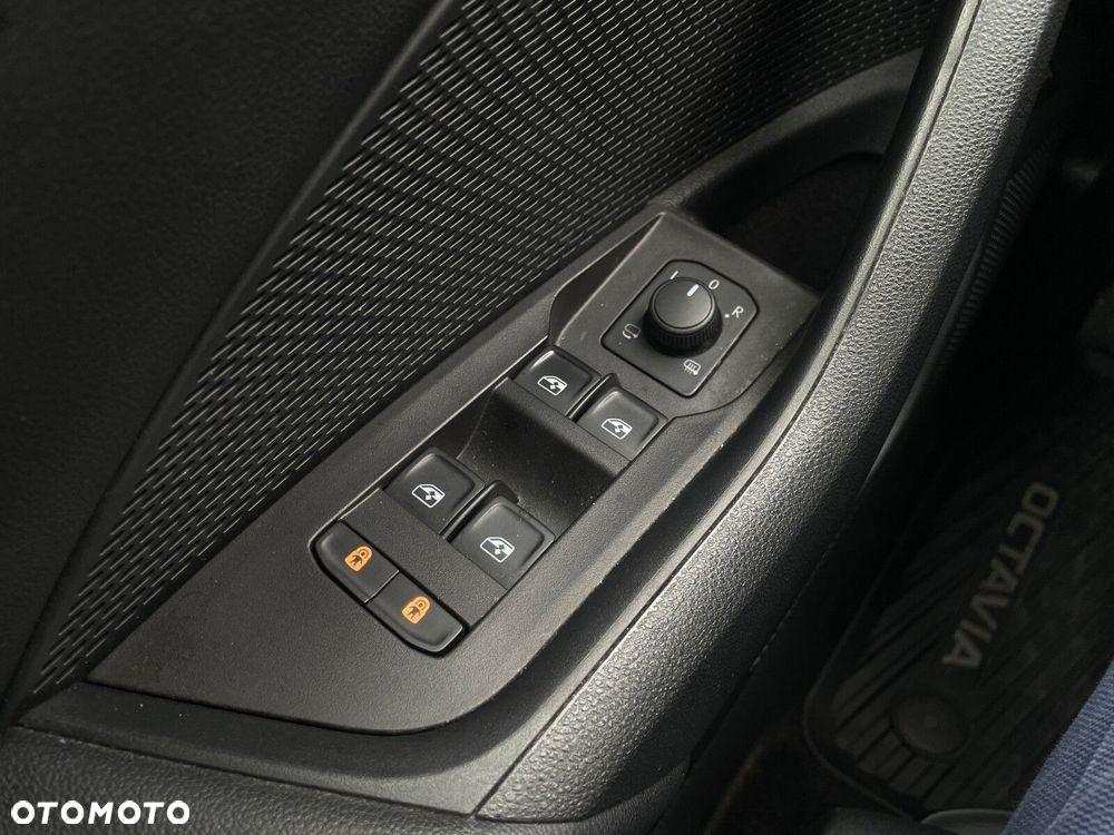 Skoda Octavia 2.0 TDI Selection DSG - 40