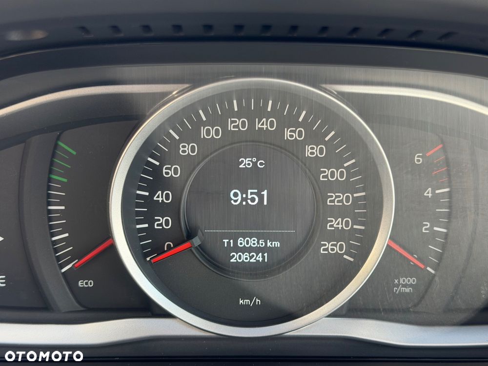 Volvo XC 60 2.4D AWD Kinetic - 17