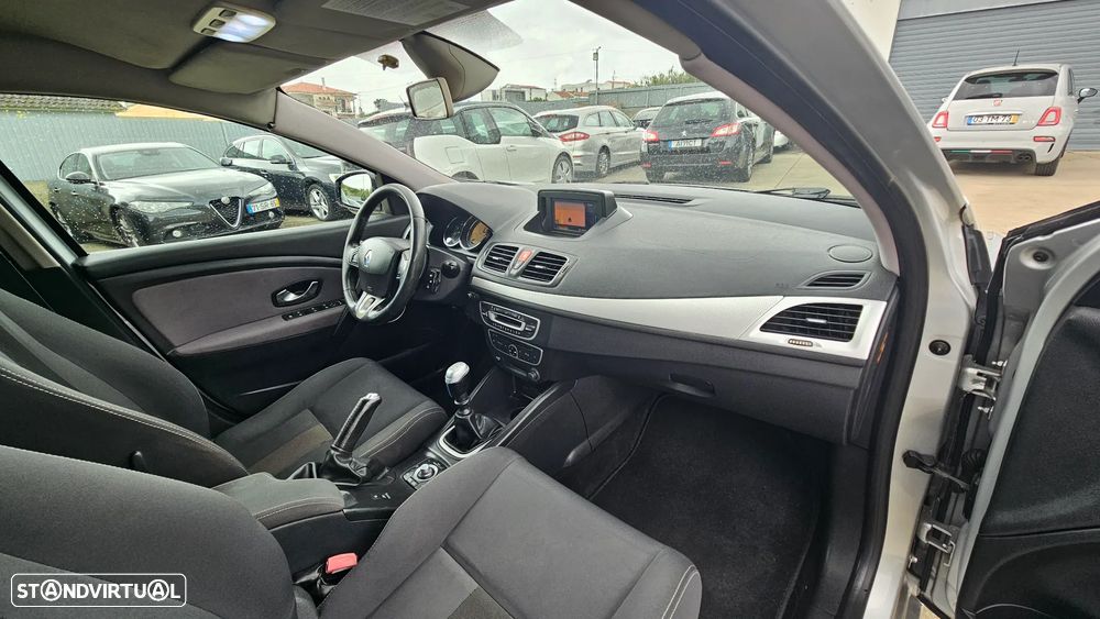 Renault Mégane Sport Tourer 1.5 dCi Avantage - 32