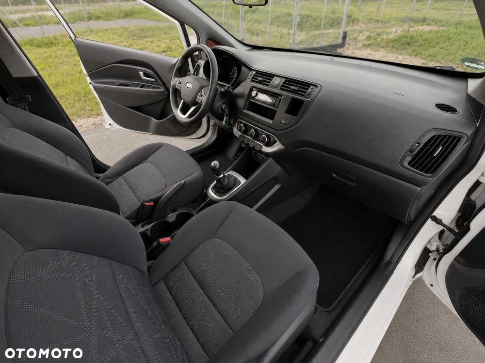 Kia Rio - 5
