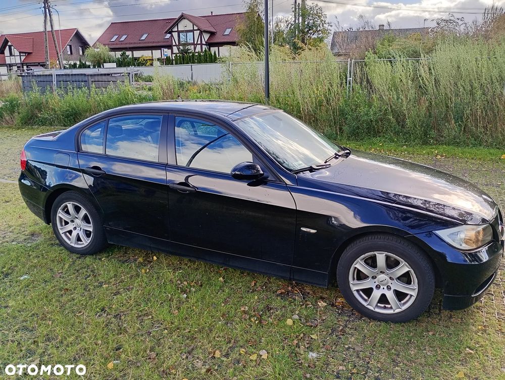 BMW Seria 3 318i - 1