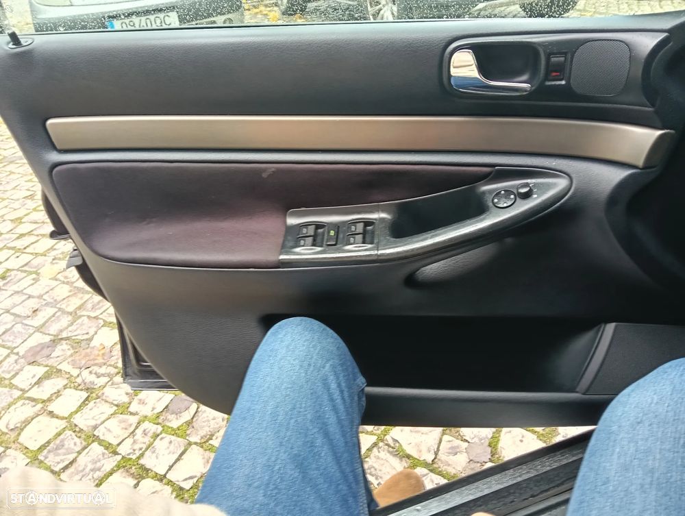 Audi A4 Avant 1.9 TDI Attraction - 25