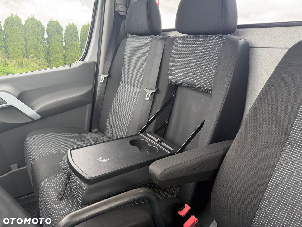 Mercedes-Benz Sprinter - 15