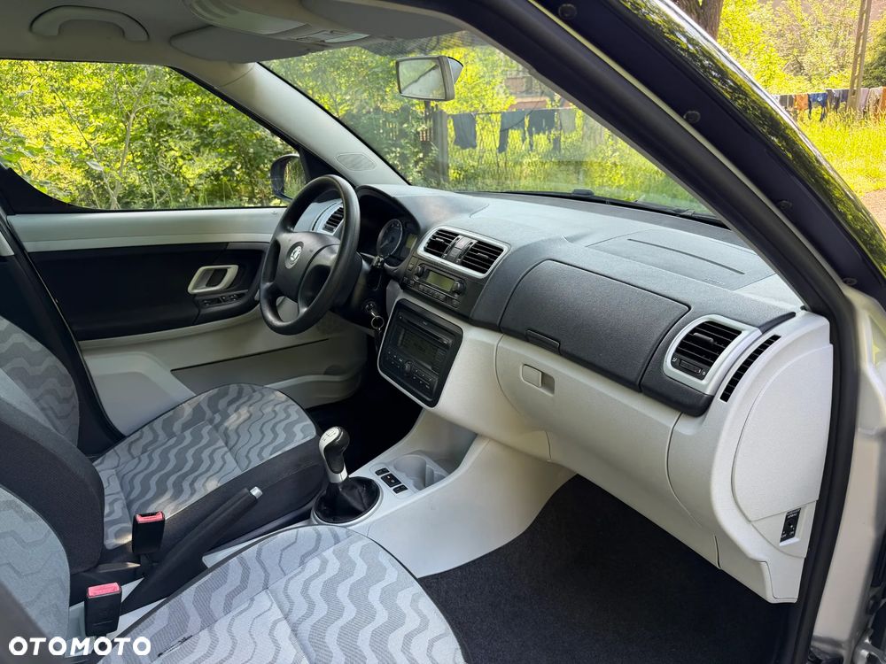 Skoda Roomster 1.6 16V Comfort PLUS EDITION - 29