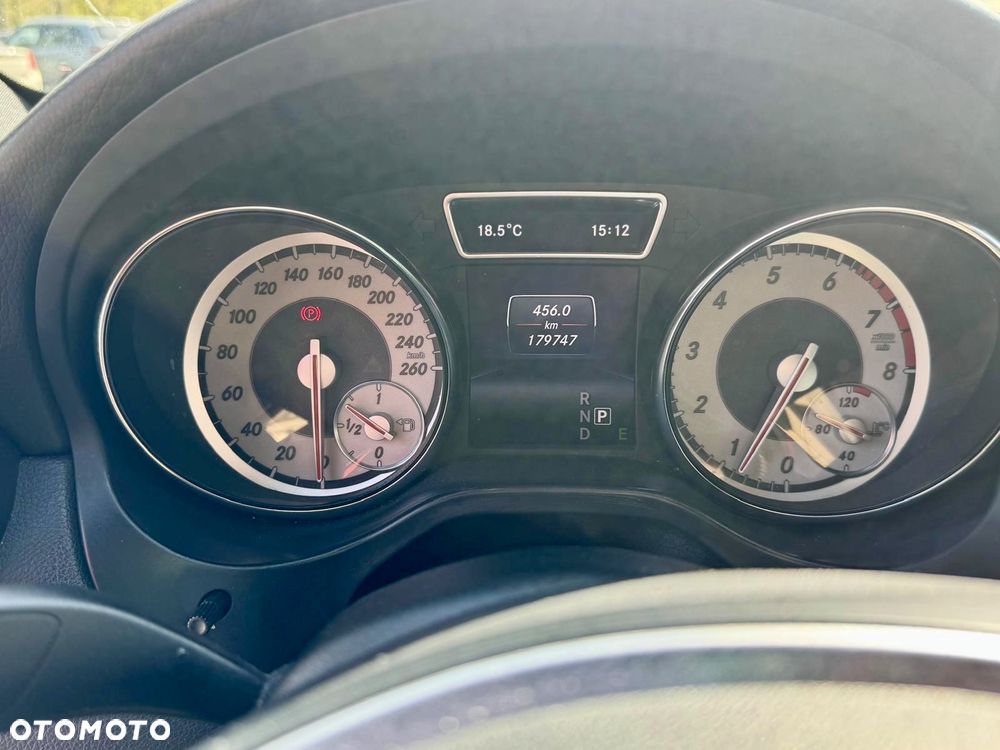 Mercedes-Benz CLA 250 7G-DCT Sport - 4