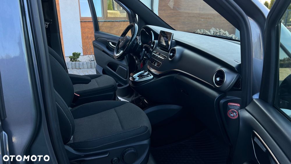 Mercedes-Benz Klasa V 220 CDI lang 7G-TRONIC Avantgarde Edition - 24