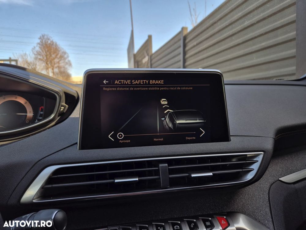 Peugeot 3008 1.5 BlueHDI 130 EAT8 GT - 28