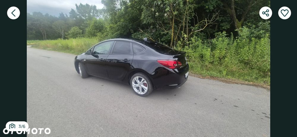Opel Astra 1.4 T Executive - 4