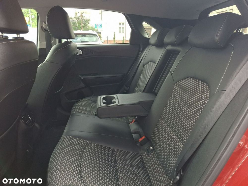 Kia Ceed - 11