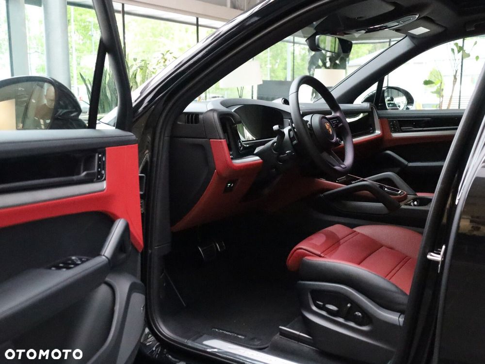 Porsche Cayenne - 9